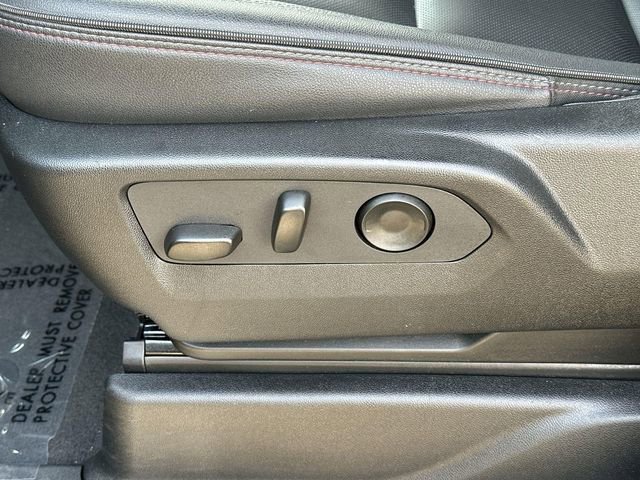 Used 2025 Chevrolet Suburban RST image 33