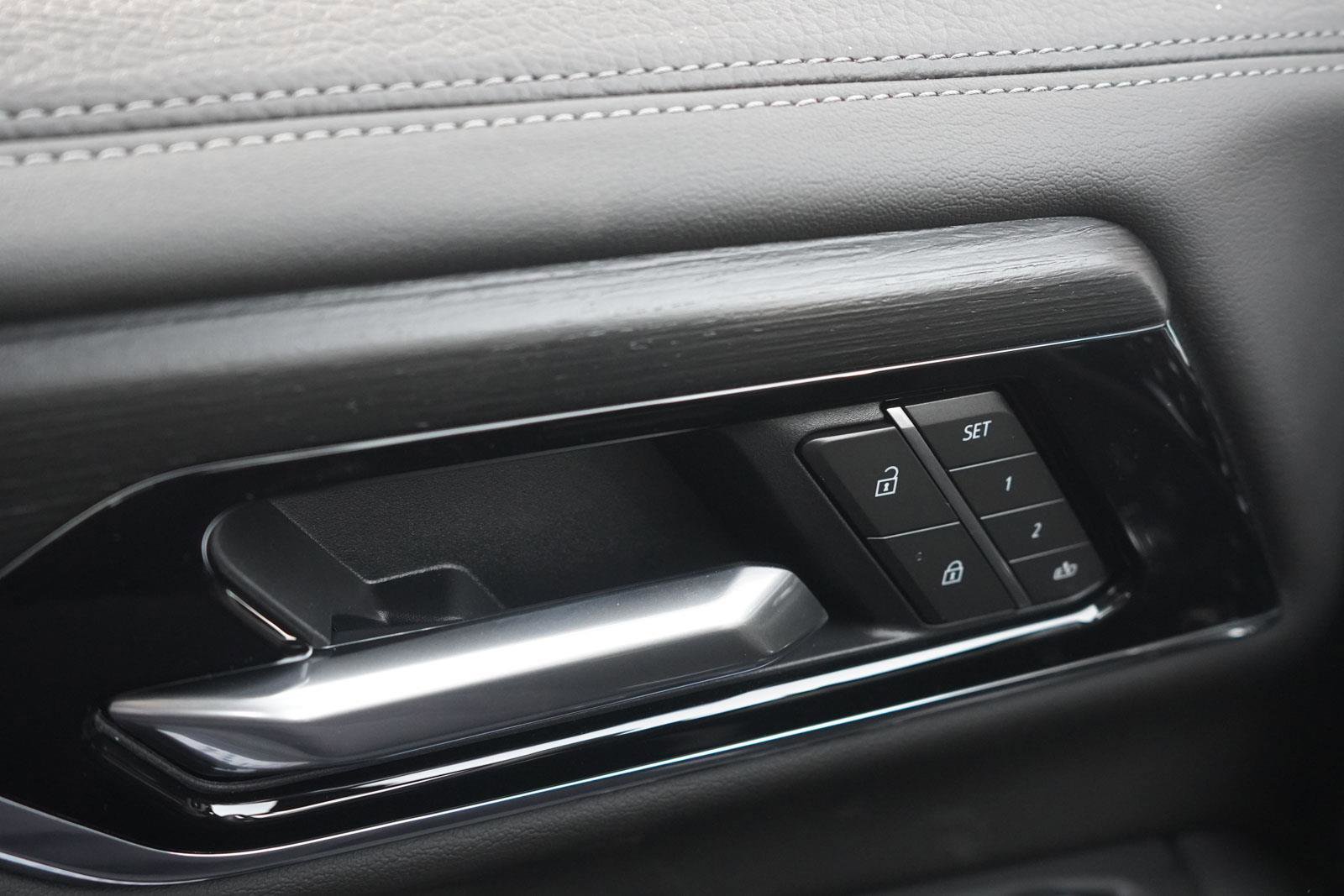 New 2026 GMC Yukon XL Denali w/ Sun & Power Step Package image 19