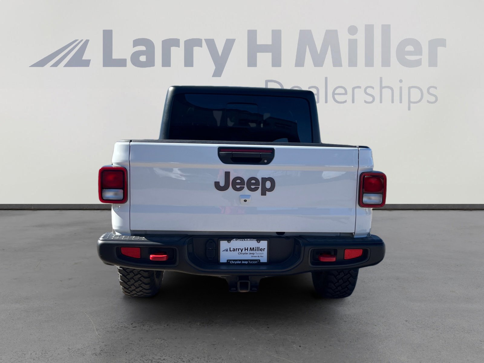 Used 2023 Jeep Gladiator Rubicon w/ Trailer Tow Package image 4