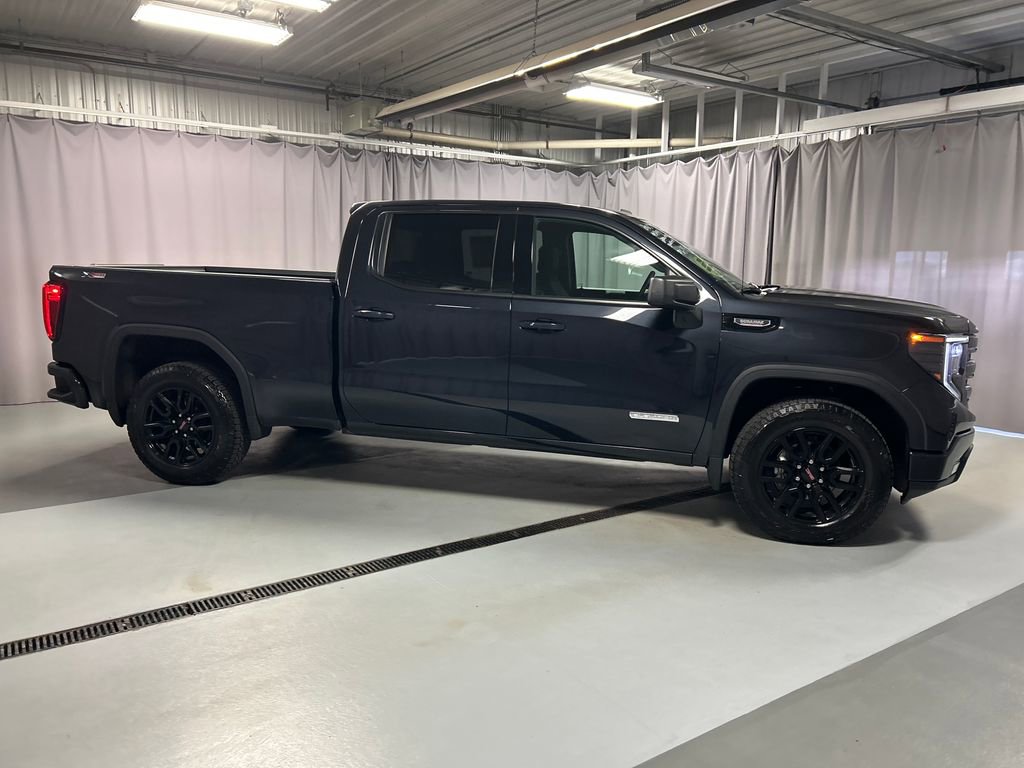 Used 2025 GMC Sierra 1500 Elevation w/ LPO, Elevation Black Package image 8