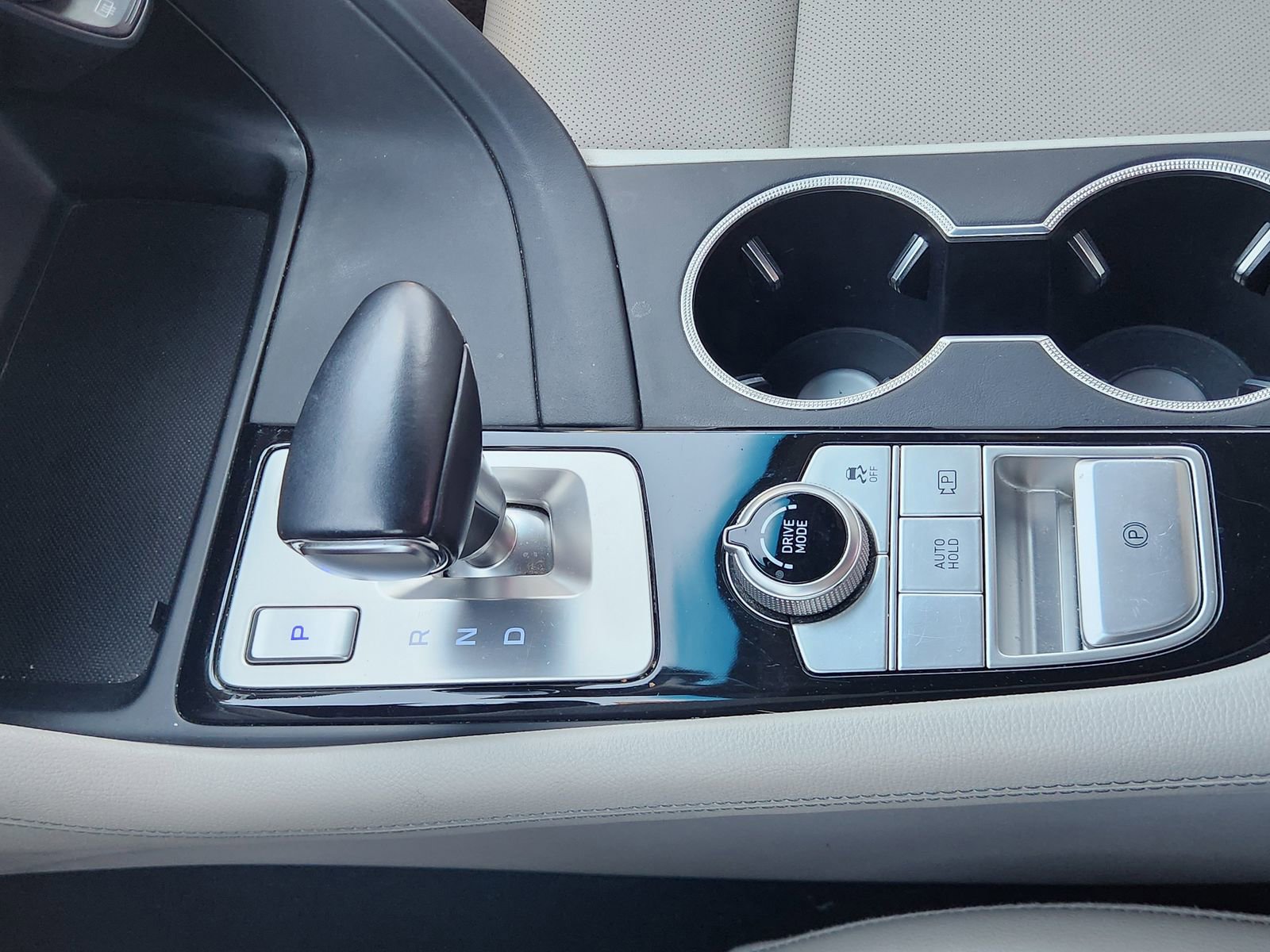 Used 2022 Genesis G70 2.0T image 24