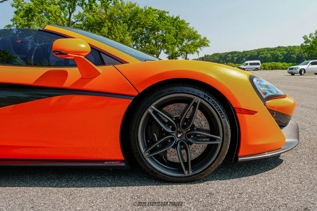 Used 2019 McLaren 570S Spider image 11