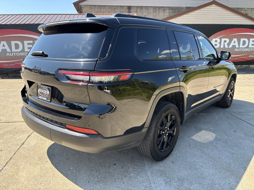 Used 2024 Jeep Grand Cherokee L Laredo image 7