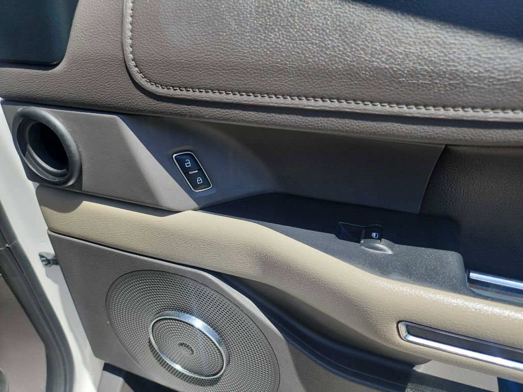 Used 2019 Ford Expedition XLT w/ Equipment Group 202A image 44