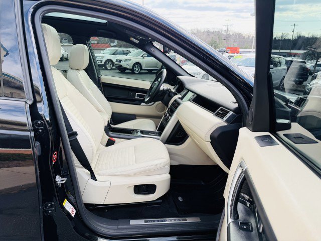 Used 2018 Land Rover Discovery Sport HSE Luxury image 21