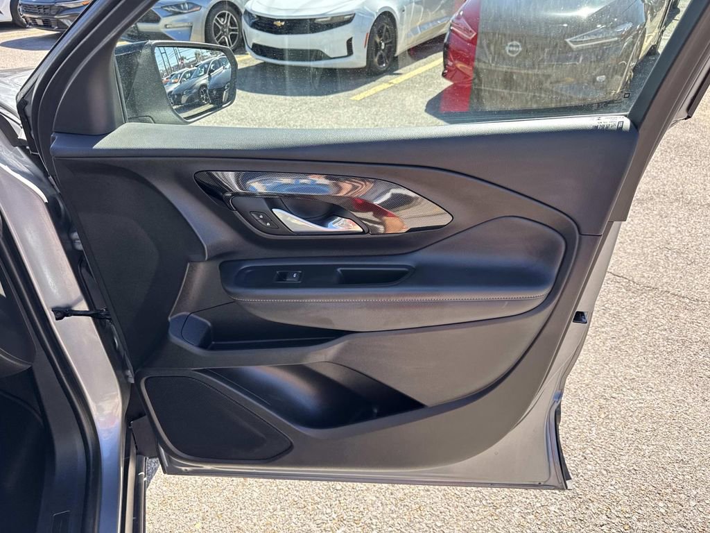 Used 2023 GMC Terrain AT4 image 14