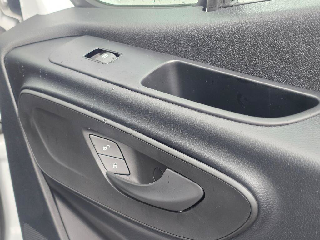 New 2025 Mercedes-Benz eSprinter 170 Cargo image 26