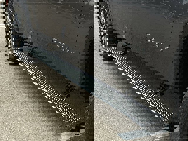 Used 2024 Jeep Wagoneer L Series III w/ Premium Group I image 10