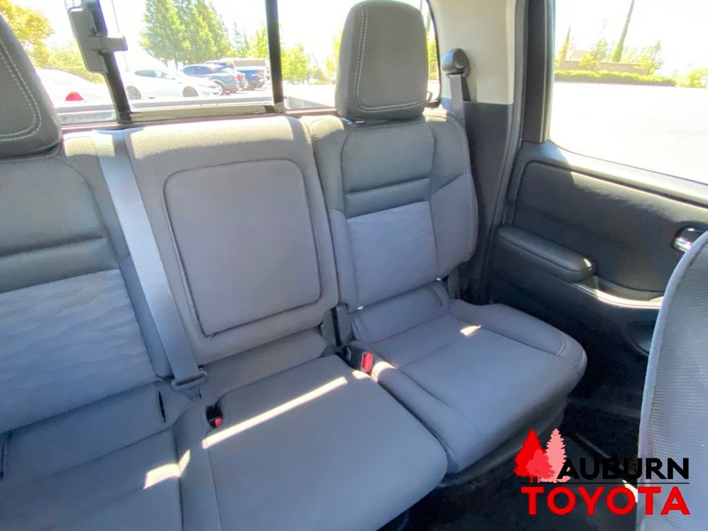 Used 2023 Nissan Frontier SV w/ SV Convenience Package AWD/4WD image 21
