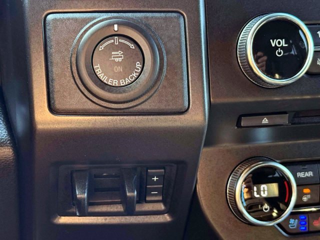 Used 2018 Ford Expedition Limited AWD/4WD image 27