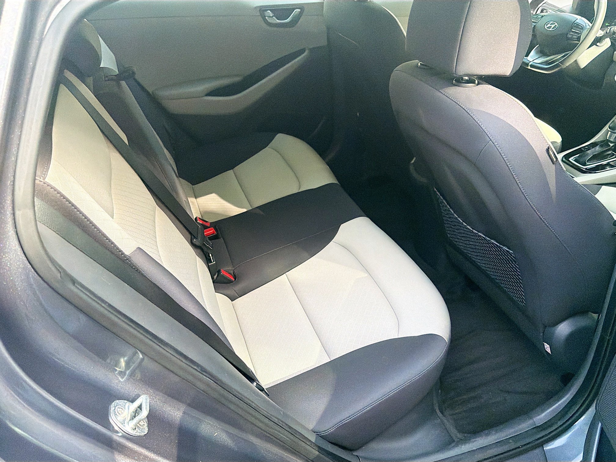 Used 2018 Hyundai Ioniq SEL FWD image 24
