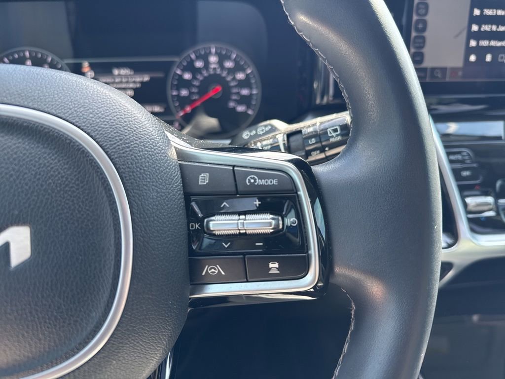 Used 2022 Kia Sorento SX image 16