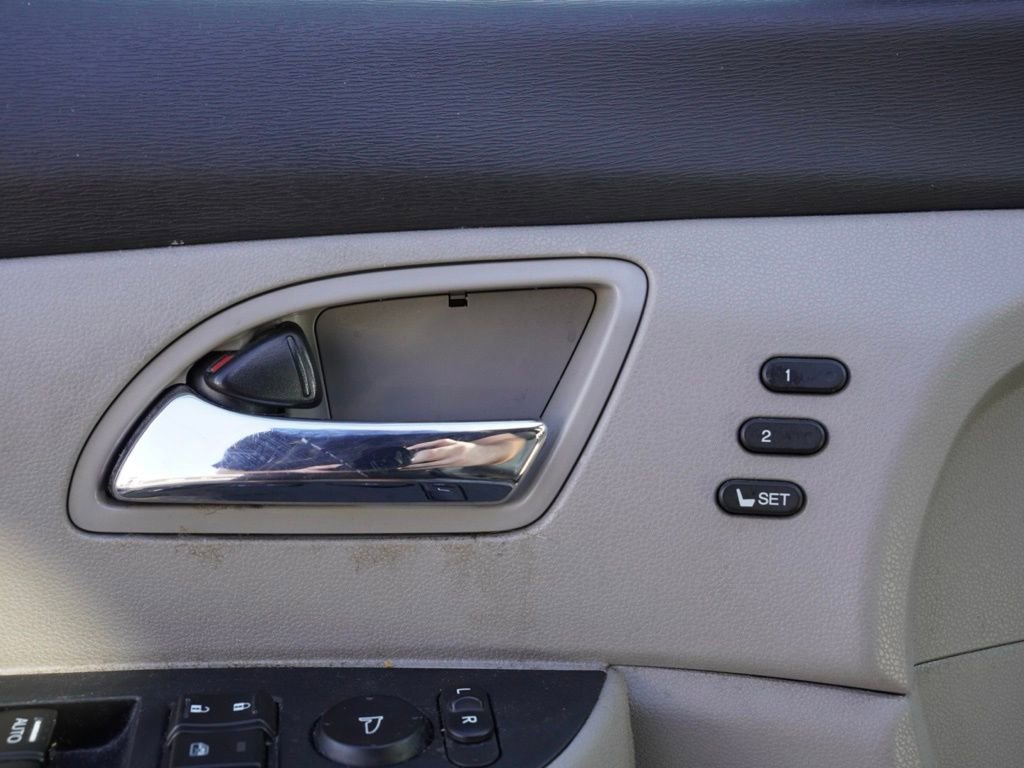 Used 2014 Honda Odyssey Touring image 11