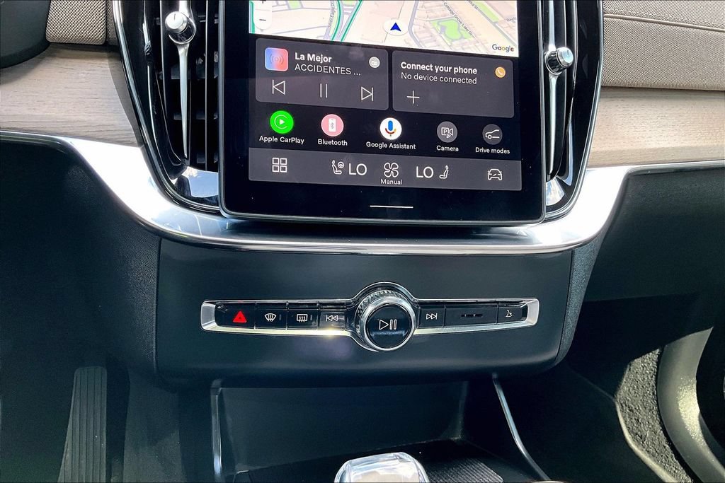 Certified 2025 Volvo XC90 B5 Plus AWD/4WD image 41