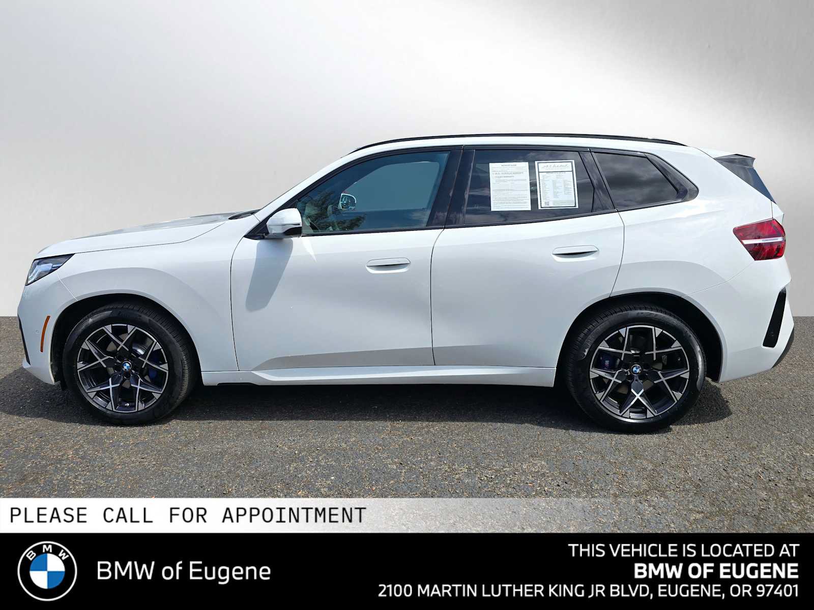 Used 2025 BMW X3 xDrive30i w/ M Sport Package AWD/4WD image 6