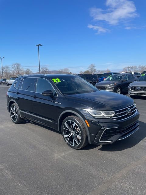 Used 2022 Volkswagen Tiguan SEL R-Line image 3