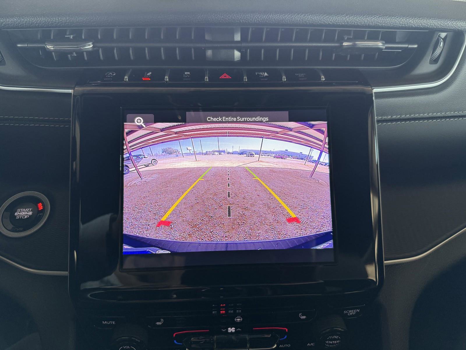 Used 2025 Jeep Grand Cherokee L Altitude image 14