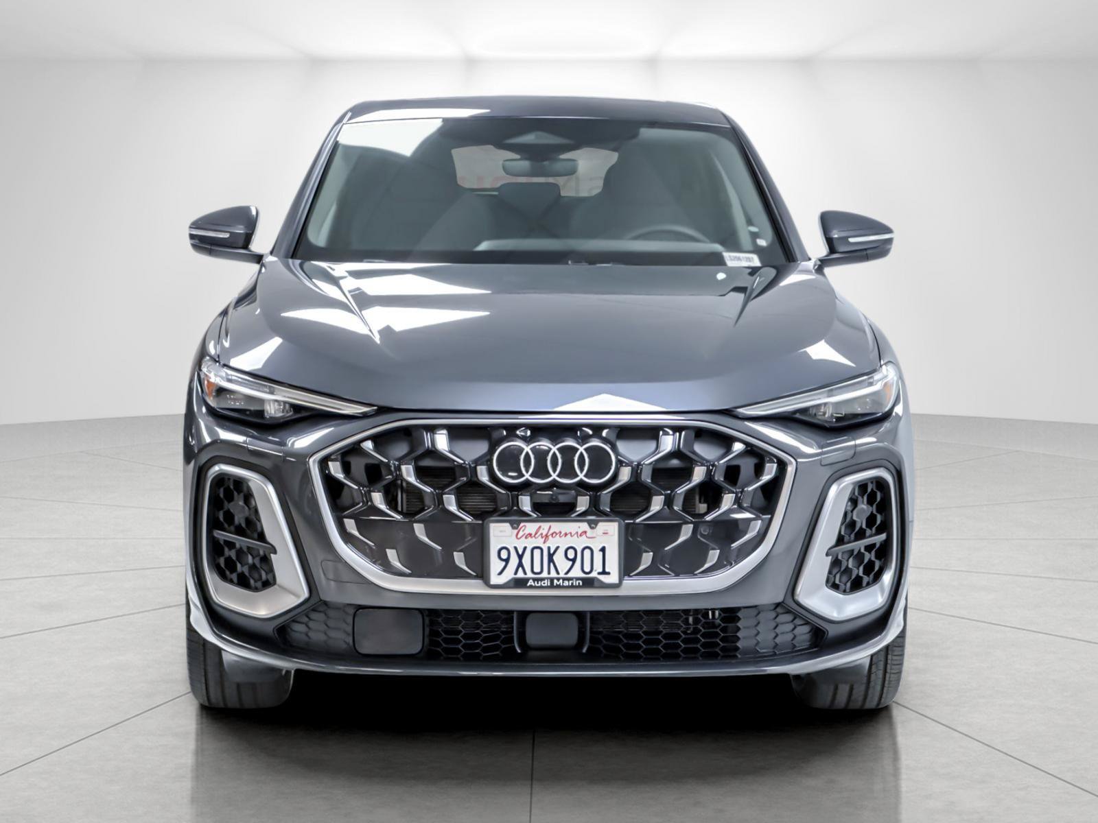 Used 2025 Audi Q5 Premium Plus w/ Premium Plus AWD/4WD image 8