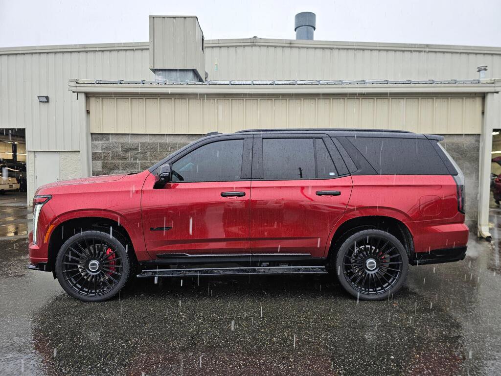 Used 2025 Cadillac Escalade V image 3