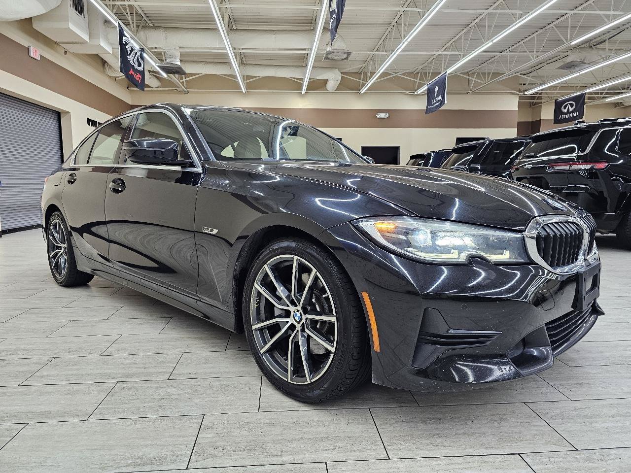Used 2022 BMW 330e RWD image 4