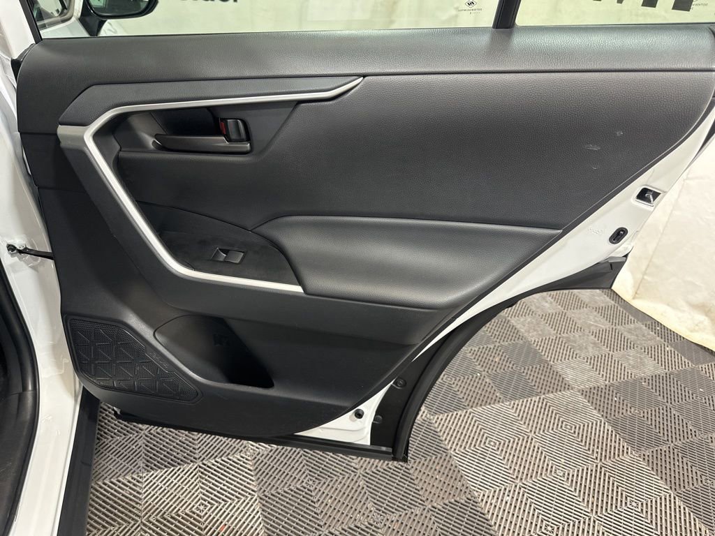 Used 2025 Toyota RAV4 LE image 12