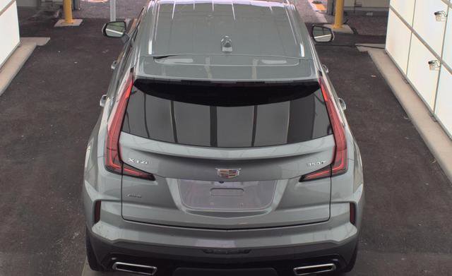 Used 2024 Cadillac XT4 Premium Luxury image 5