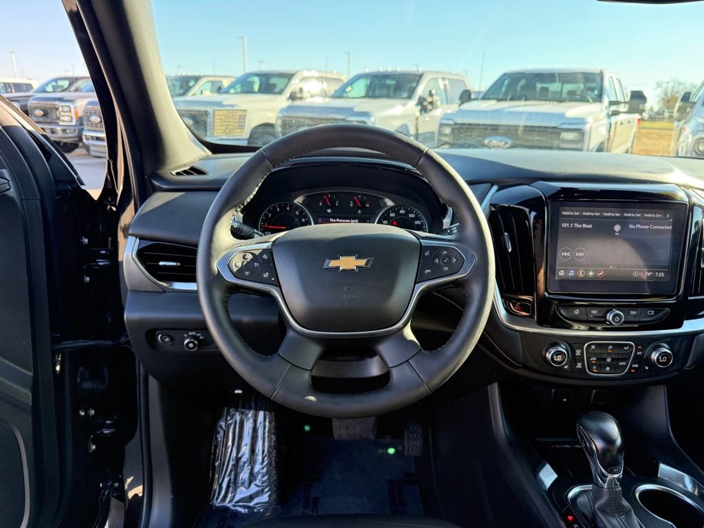 Used 2022 Chevrolet Traverse LT image 14