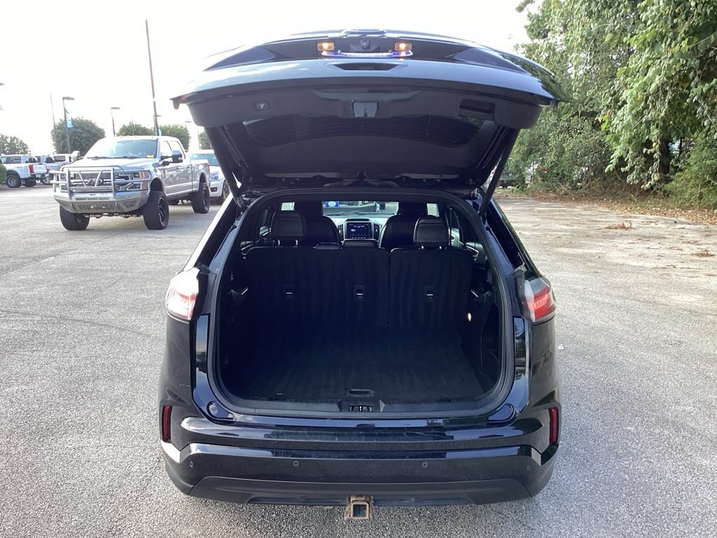 Used 2022 Ford Edge ST-Line w/ Class II Trailer Tow Package AWD/4WD image 11