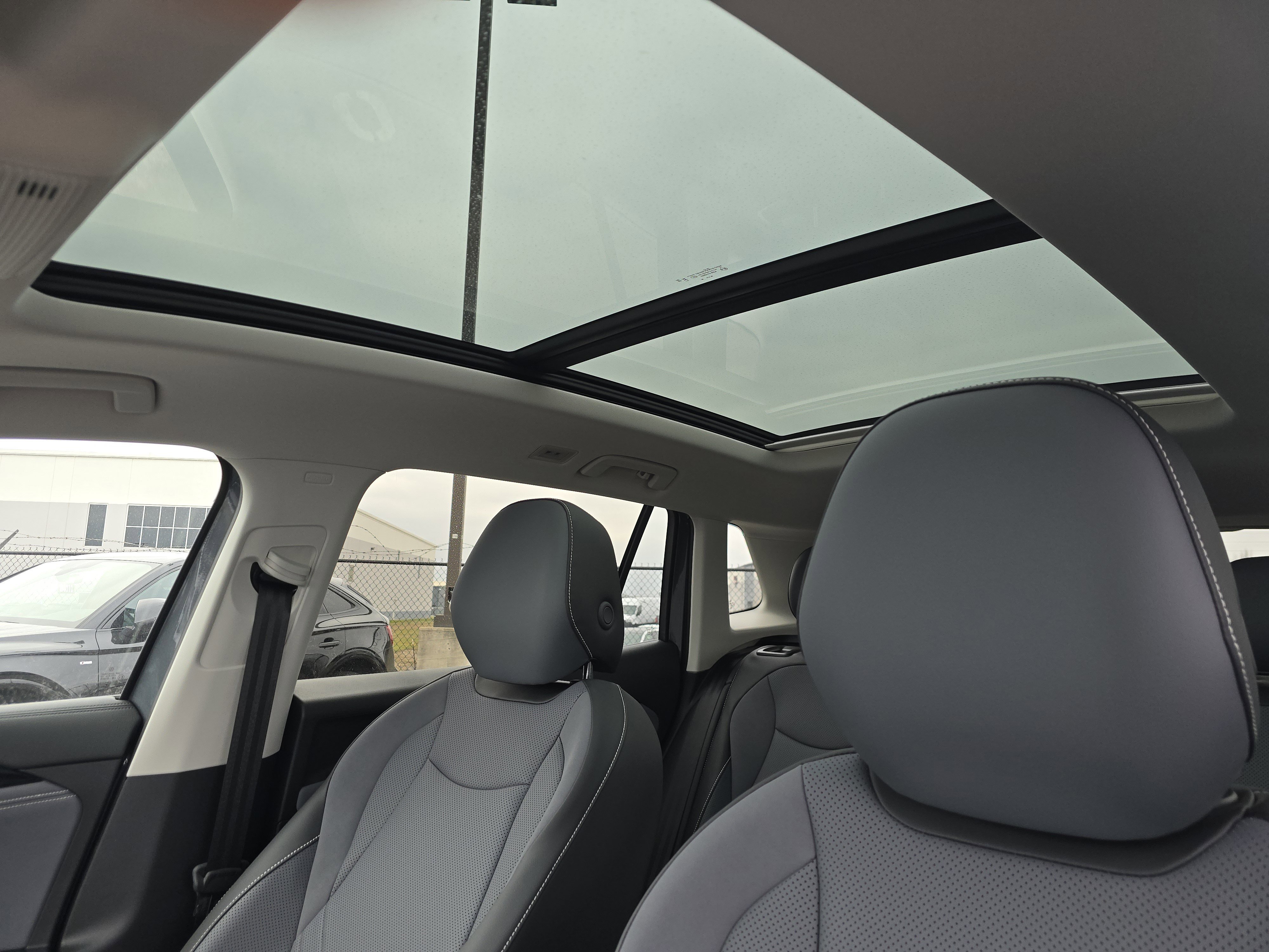 New 2026 Volkswagen Tiguan SE image 9