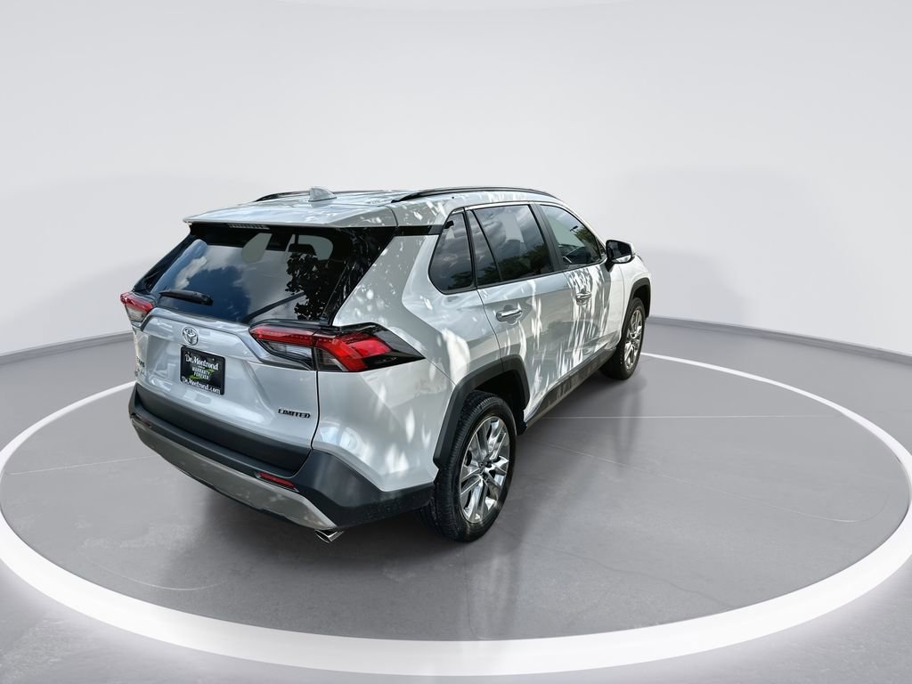 Used 2025 Toyota RAV4 Limited FWD image 8