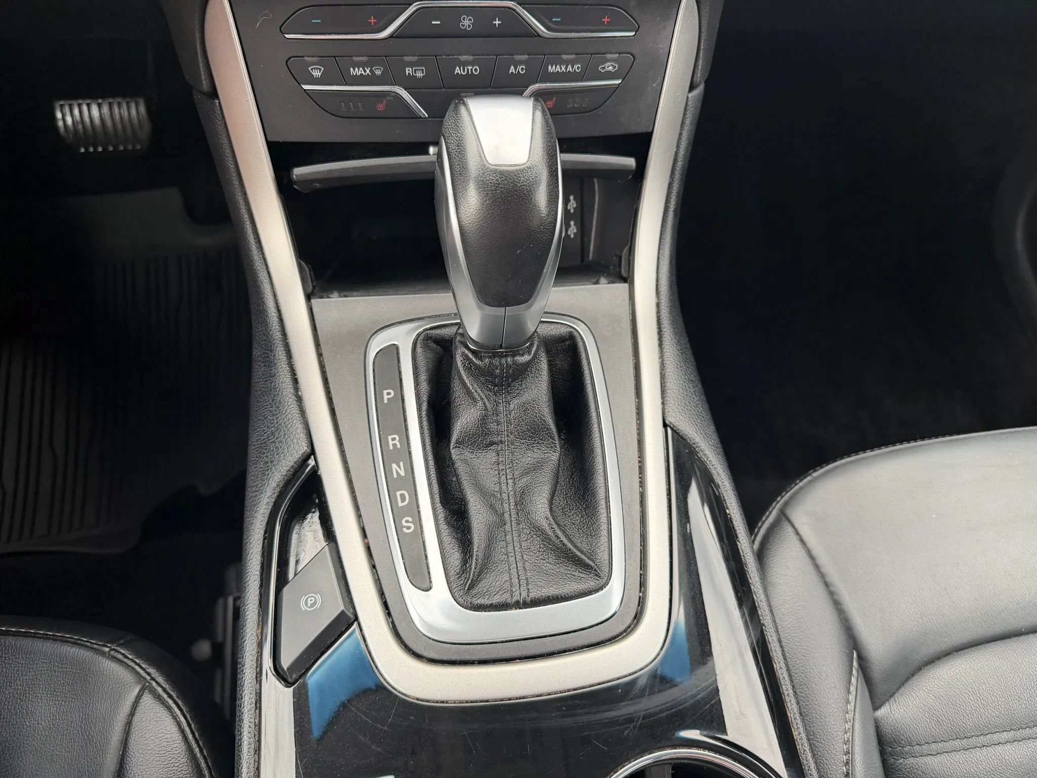 Used 2017 Ford Edge SEL w/ Equipment Group 201A AWD/4WD image 22