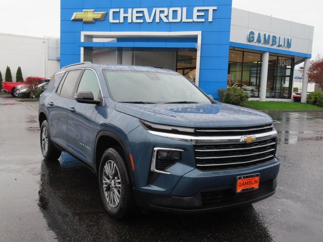 Used 2025 Chevrolet Traverse LT