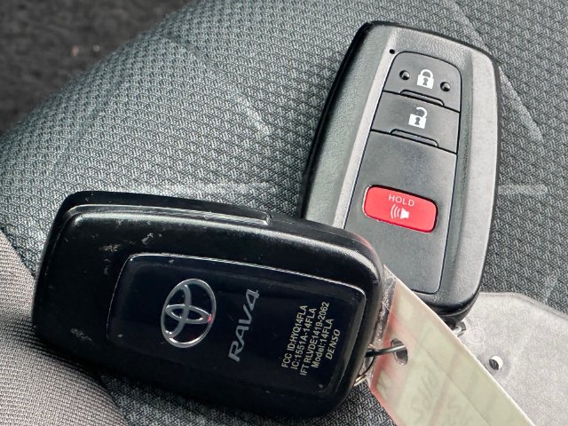 Certified 2025 Toyota RAV4 XLE AWD/4WD image 21