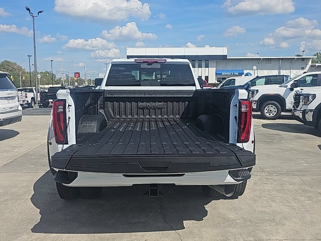 New 2026 GMC Sierra 3500 Denali Ultimate w/ LPO, Black Badging Package AWD/4WD image 6