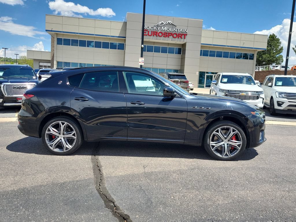 Used 2021 Maserati Levante GTS AWD/4WD image 3