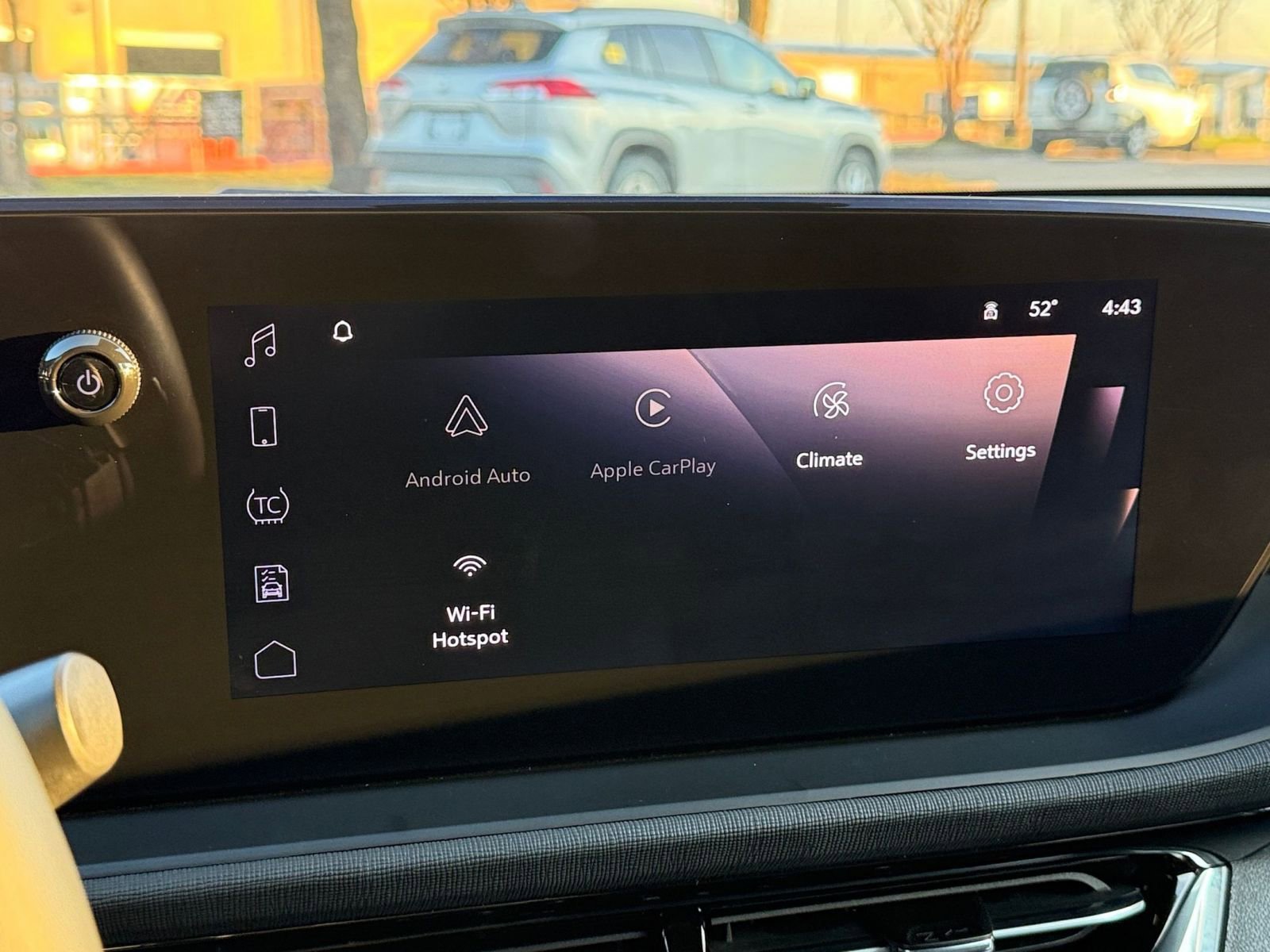 Used 2025 Buick Envista Sport Touring image 21