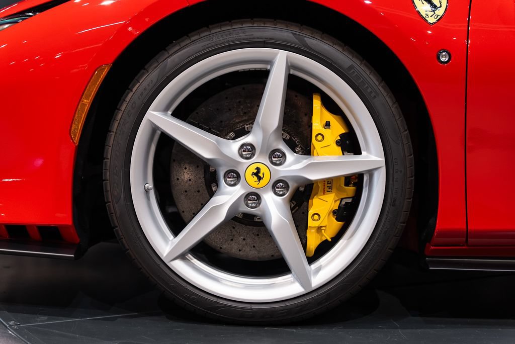 Certified 2021 Ferrari F8 Tributo RWD image 13