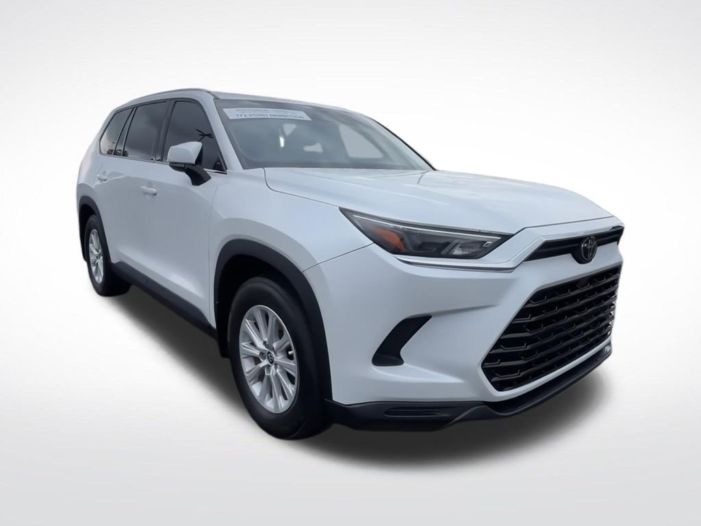 Used 2024 Toyota Grand Highlander AWD image 3