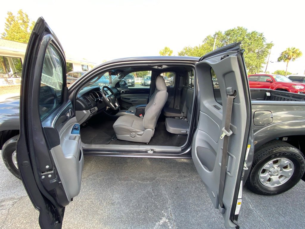 Used 2015 Toyota Tacoma PreRunner w/ TRD Off-Road Package RWD image 36