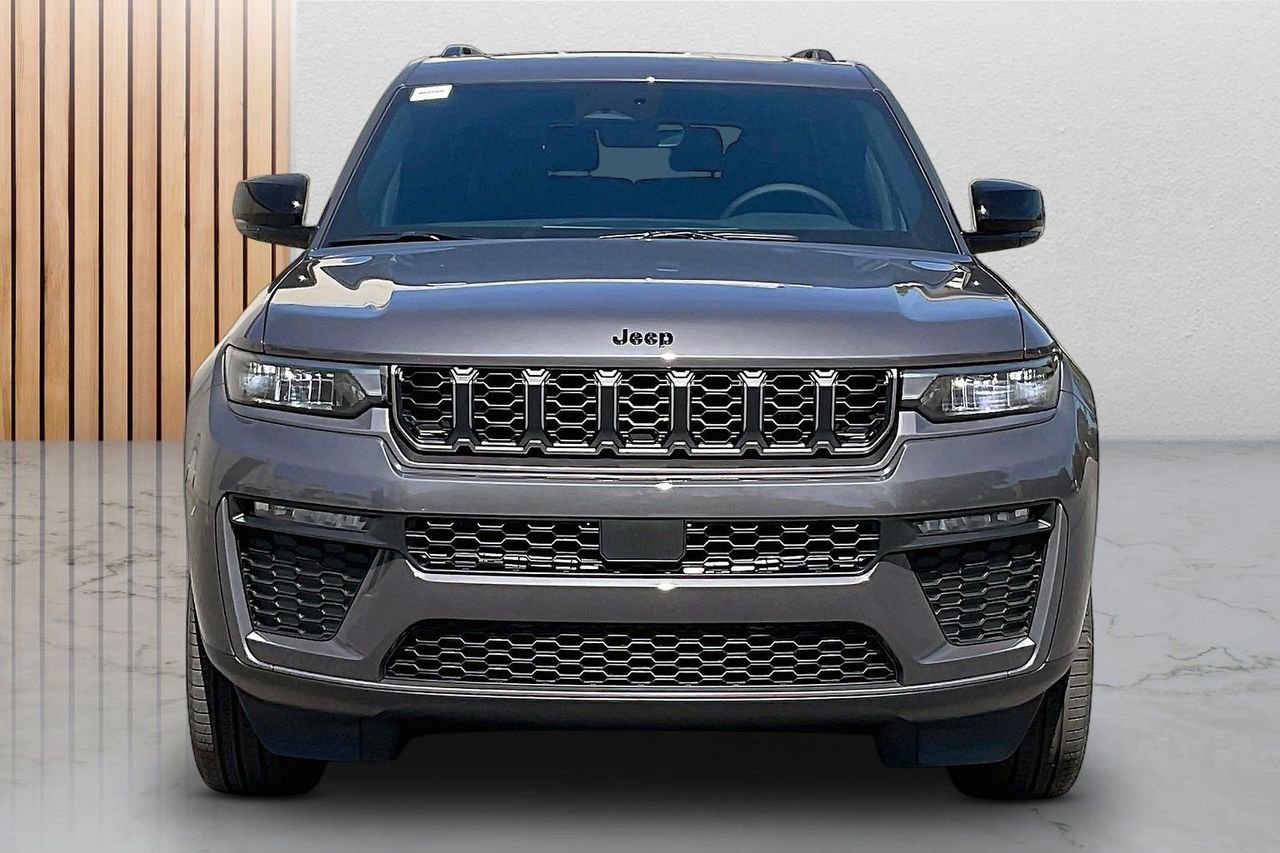 New 2026 Jeep Grand Cherokee L Limited AWD/4WD image 3