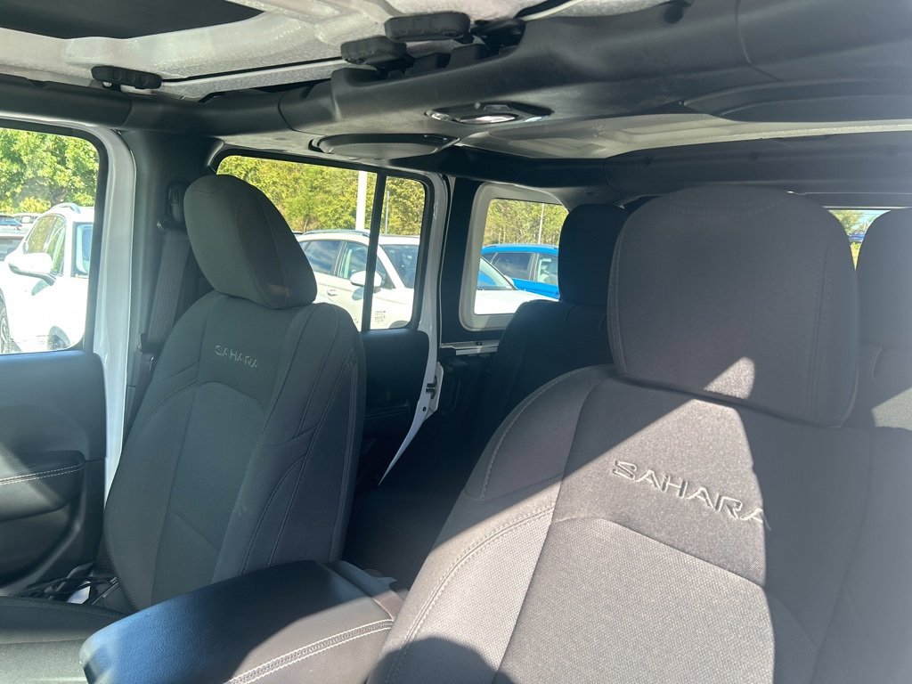 Used 2018 Jeep Wrangler Unlimited Sahara image 26