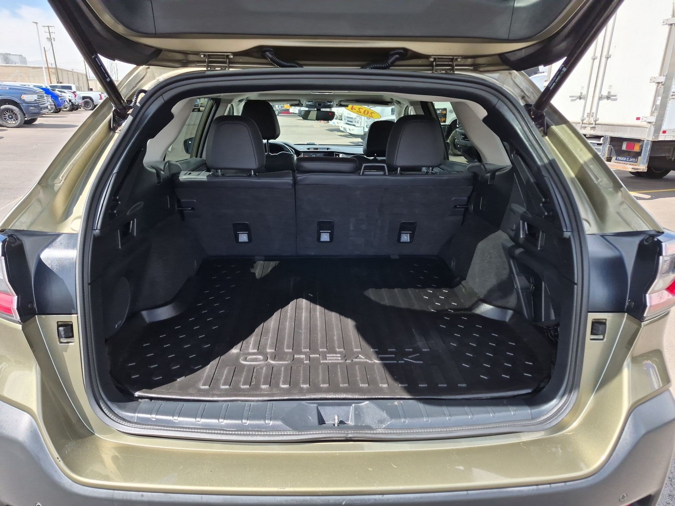 Used 2024 Subaru Outback Limited AWD/4WD image 30