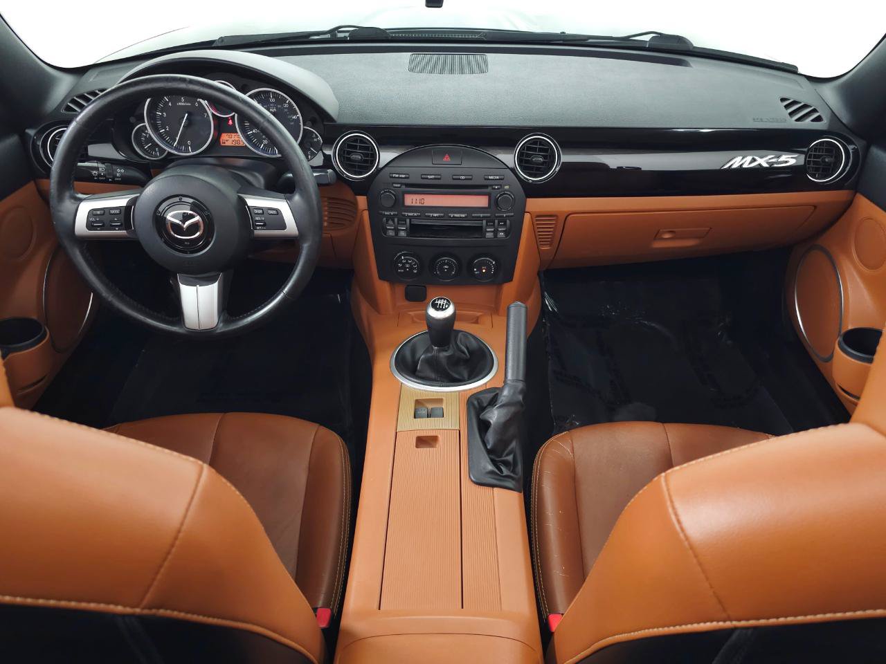 Used 2006 MAZDA MX-5 Miata Grand Touring w/ Premium Pkg RWD image 17