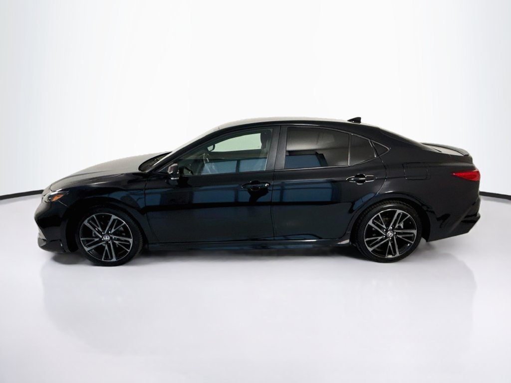 Used 2025 Toyota Camry XSE FWD image 8
