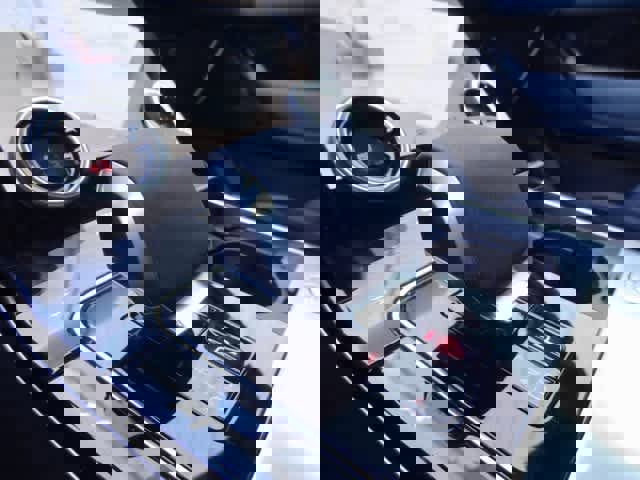 Used 2021 Land Rover Range Rover Velar R-Dynamic S image 38