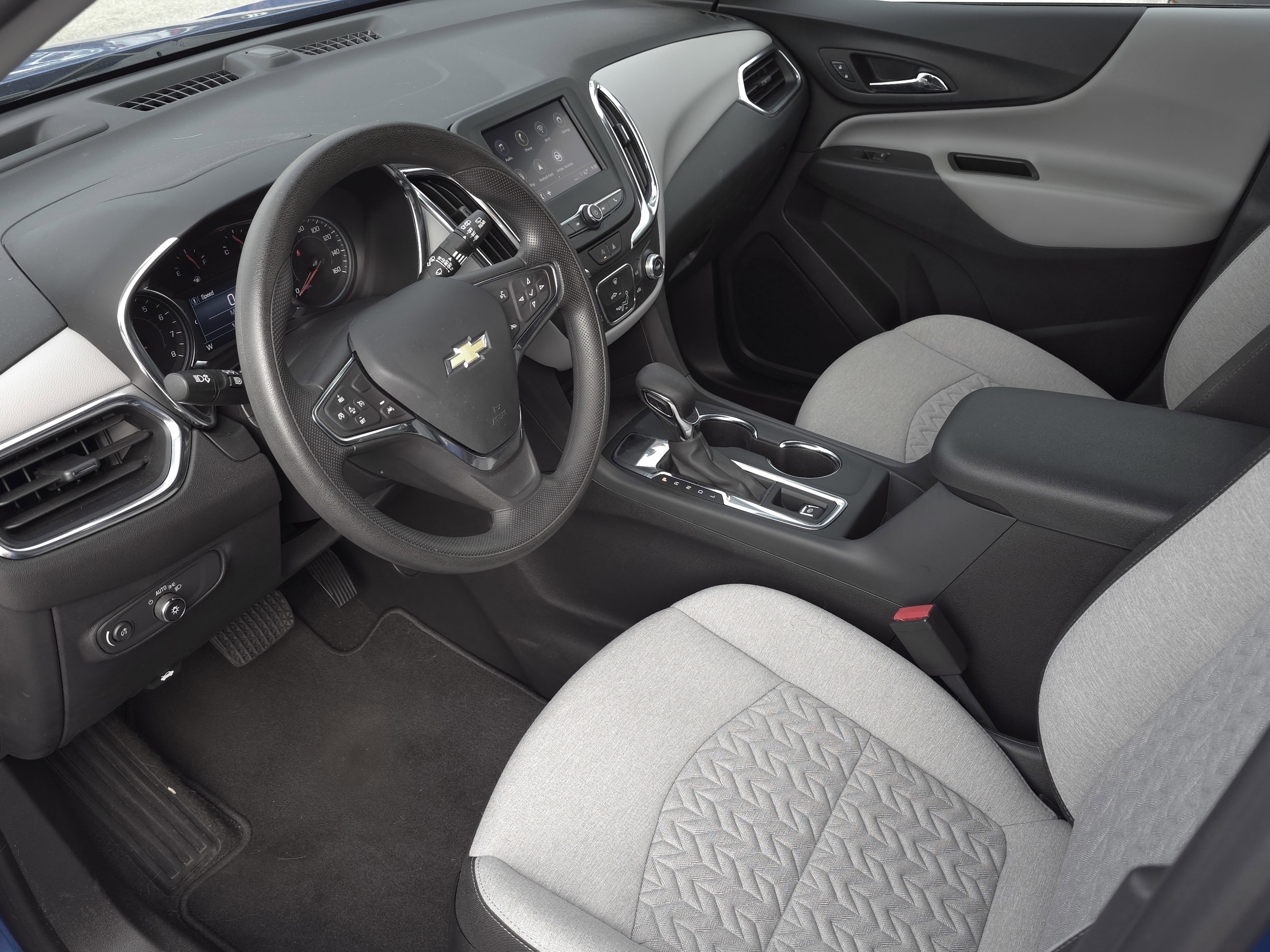 Used 2024 Chevrolet Equinox LS w/ LS Convenience Package image 9