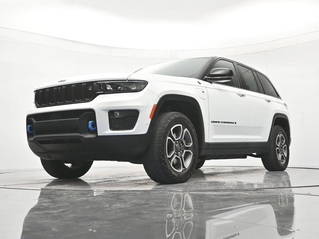 Used 2023 Jeep Grand Cherokee Trailhawk w/ Advanced Protech Group II AWD/4WD image 37