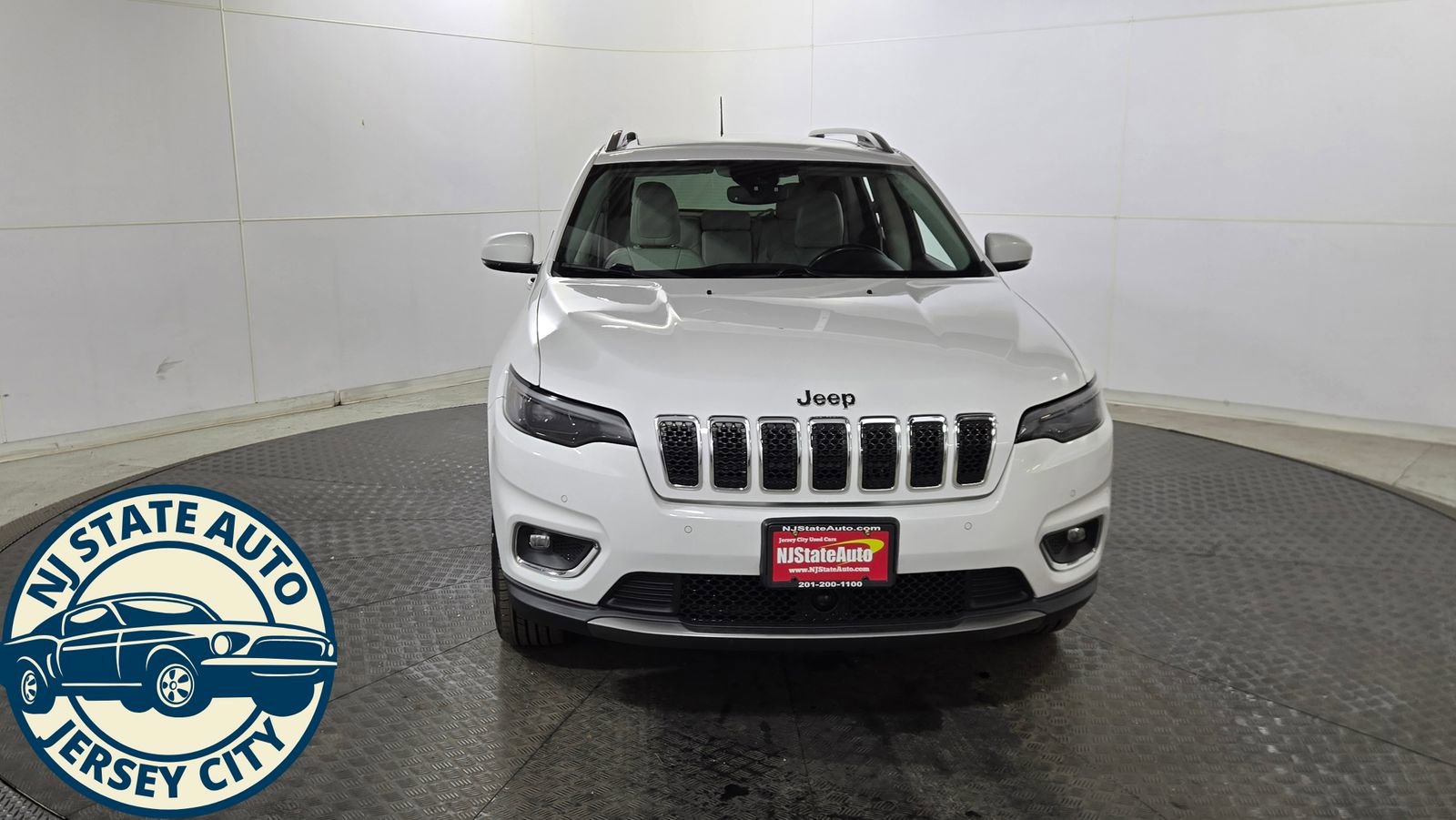 Used 2021 Jeep Cherokee Limited image 2