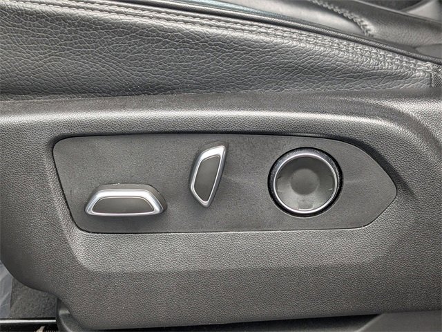 Used 2024 GMC Yukon XL Denali image 23