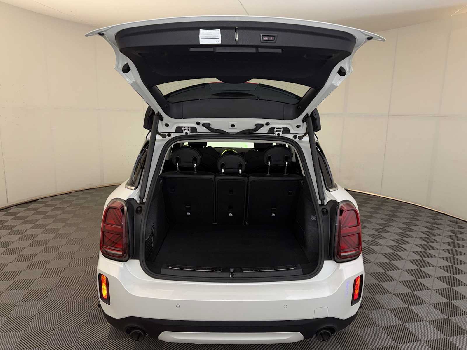 Used 2024 MINI Cooper Countryman S w/ Premium Package AWD/4WD image 22